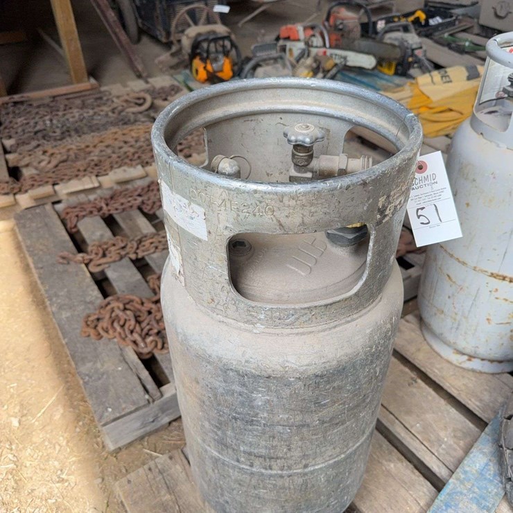 Full Forklift LP tank