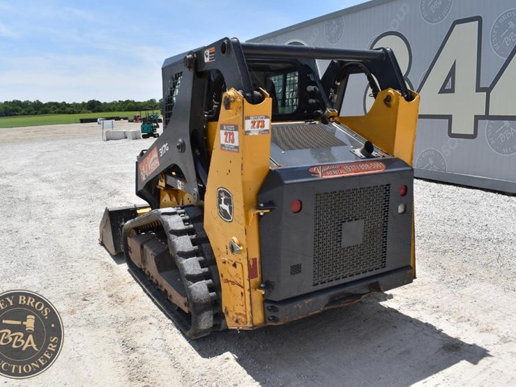 2019-deere-317g-image-6