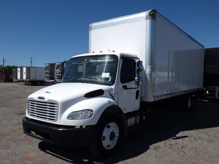 2016-freightliner-m2-106-image-1