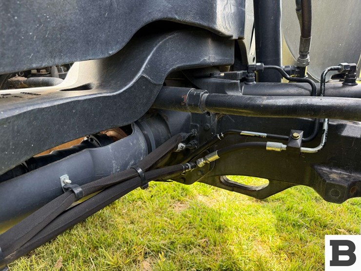 2014-case-ih-magnum-260-cvt-image-57