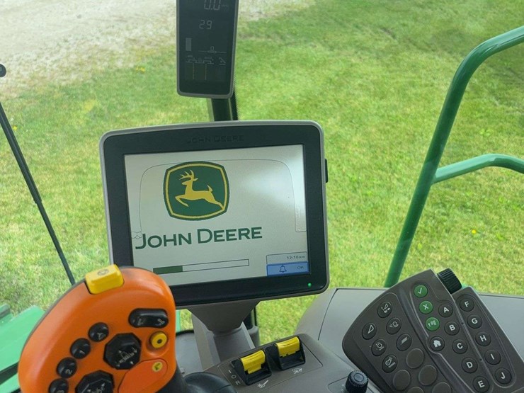 2013-john-deere-s670-image-40