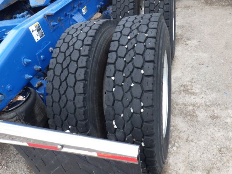 2013-peterbilt-367-image-7