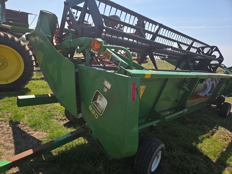 john-deere-920-image-28