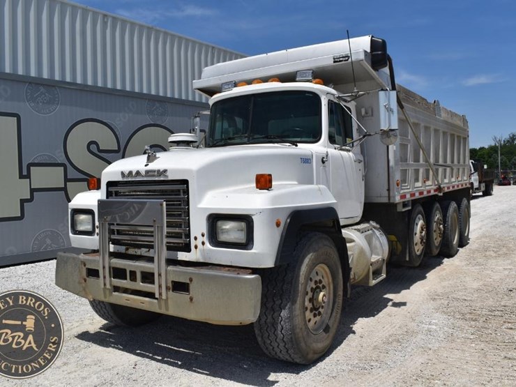 1996-mack-rd688s-image-2