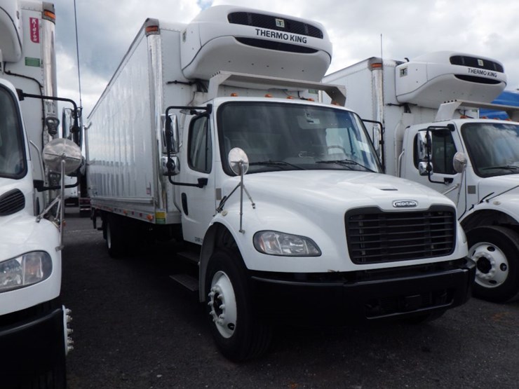 2020-freightliner-m2-106-image-3