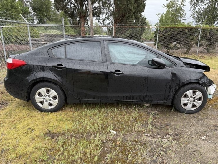 2016-kia-forte-sedan-image-3