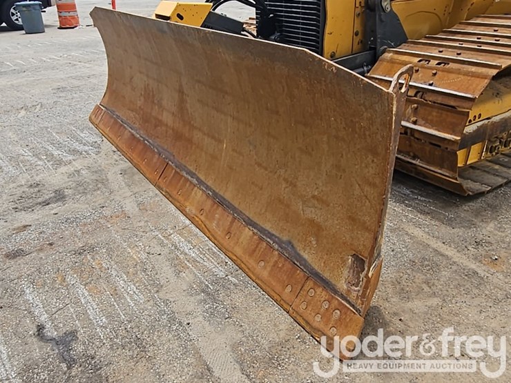 2019-deere-700k-image-14