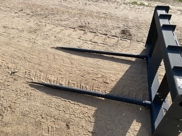 new---skidsteer-2-prong-big-bale-forks-image-4