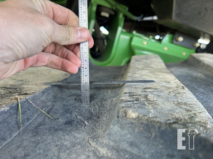 2013-john-deere-9560rt-image-19