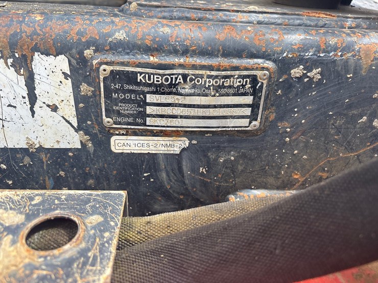 kubota-svl65-2-image-11
