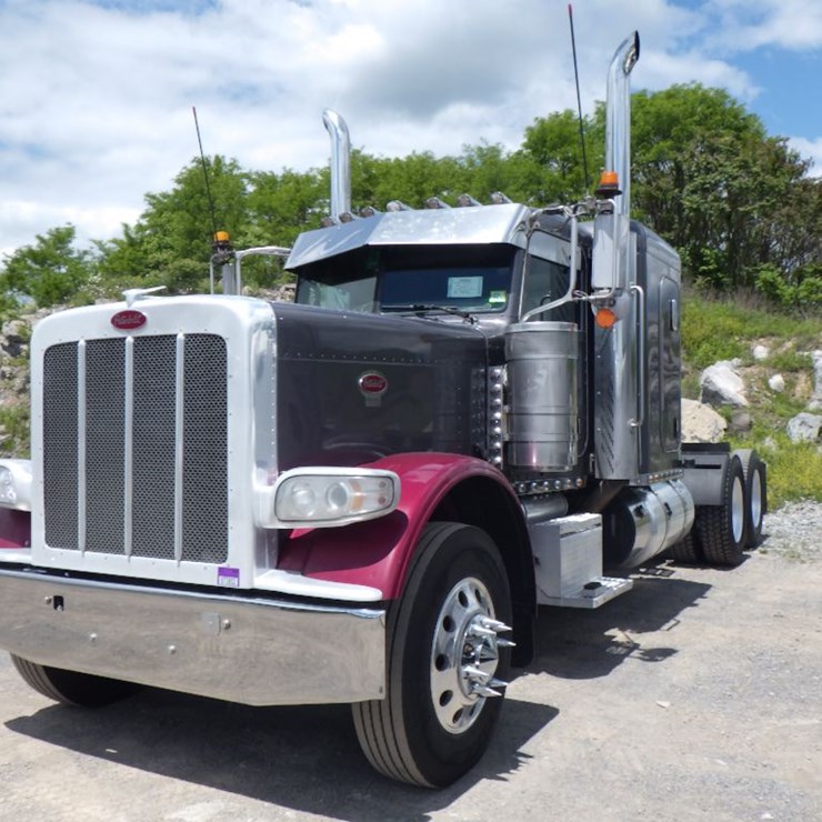 2018 PETERBILT 389