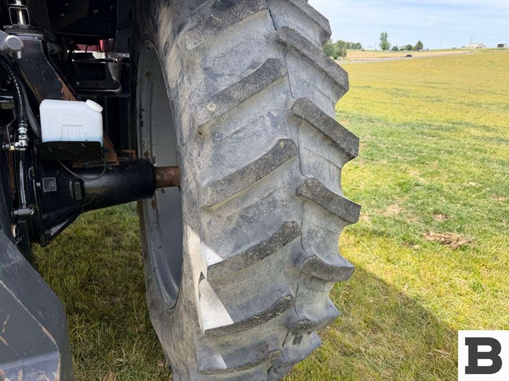2014-case-ih-magnum-200-cvt-image-52
