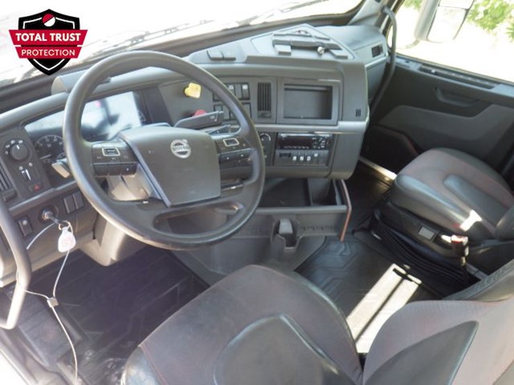 2021-volvo-vnr300-image-15