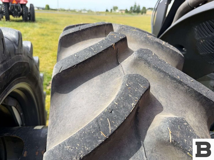 2017-case-ih-magnum-250-cvt-image-41