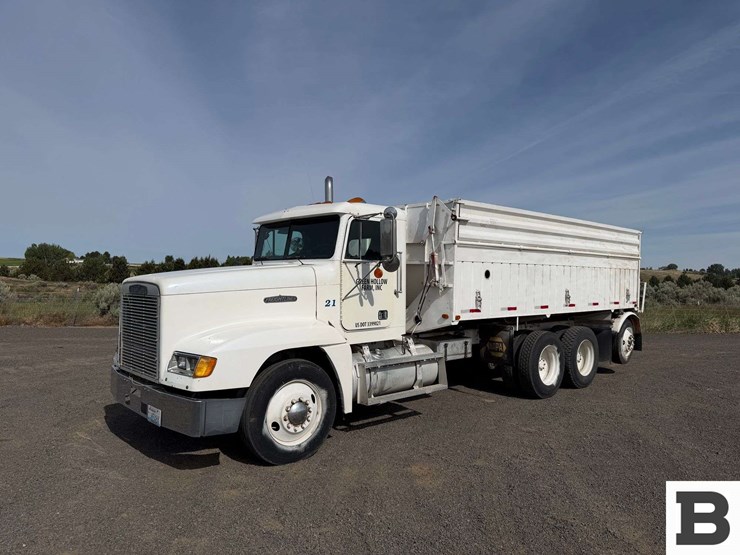 1989-freightliner-fld120-image-1