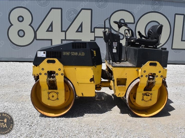 2010-bomag-bw138-image-2
