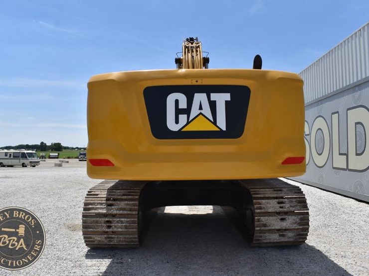 2019-caterpillar-336-image-9