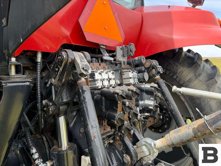 2014-case-ih-magnum-200-cvt-image-42