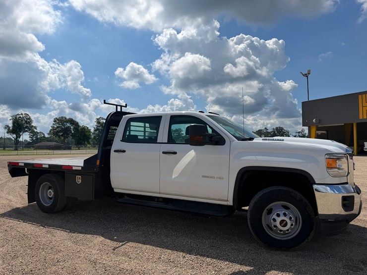 2019-gmc-3500hd-image-2