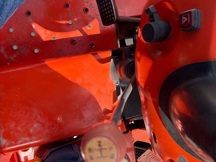 kubota-l3800-image-10