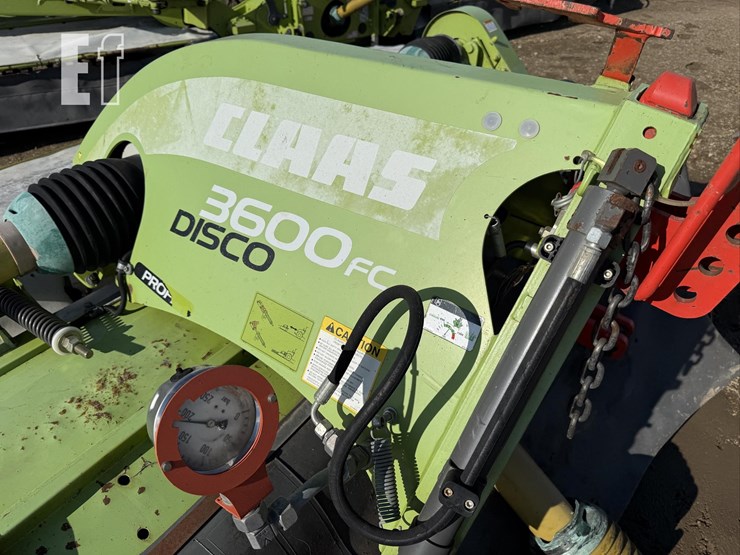 2015-claas-disco-3600fc-image-62