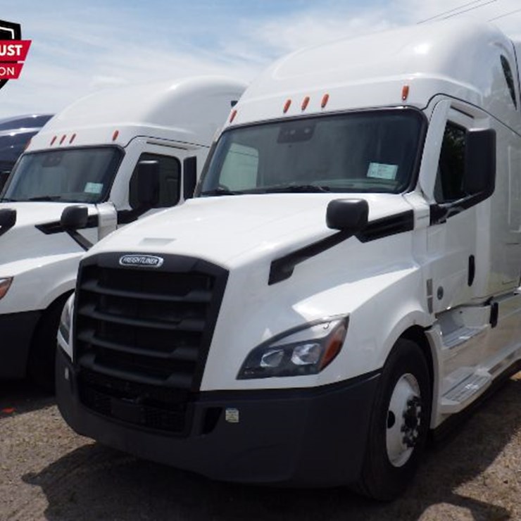 2021 FREIGHTLINER CASCADIA 126
