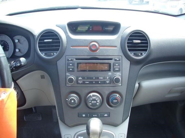 2007-kia-rondo-ex-sport-utility-vehicle-knafg52667-image-19