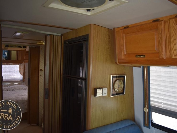 1988-chevrolet-winnebago-42962-image-26