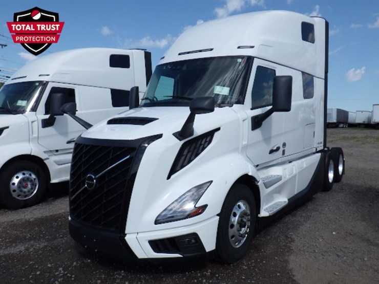 2025-volvo-vnl860-image-1