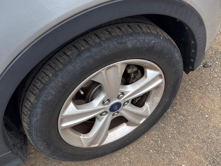 2015-ford-escape-image-19
