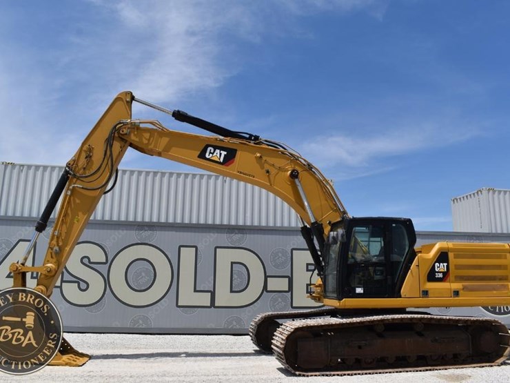 2019-caterpillar-336-image-4