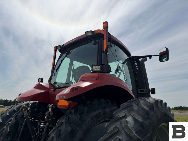 2011-case-ih-magnum-260-image-53