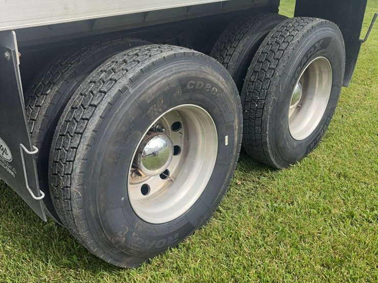 2003-international-durastar-4400-image-8