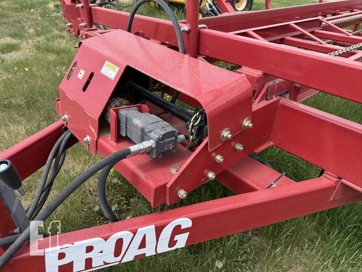 2023-proag-hay-hiker-900-image-16