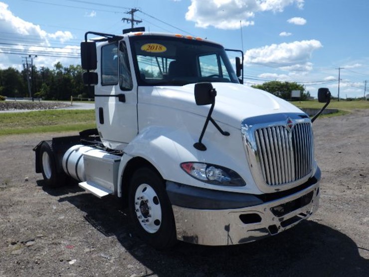 2018-international-prostar-image-3