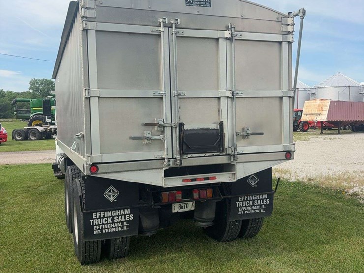 2003-international-durastar-4400-image-12