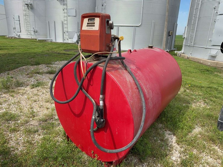 500-gallon-fuel-tank-gas-boy-pump-image-2