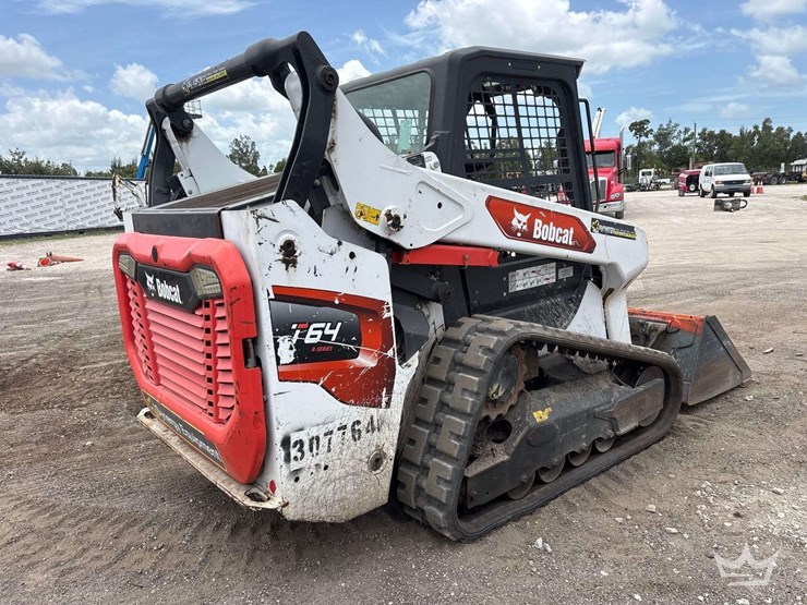 2021-bobcat-t64-image-3
