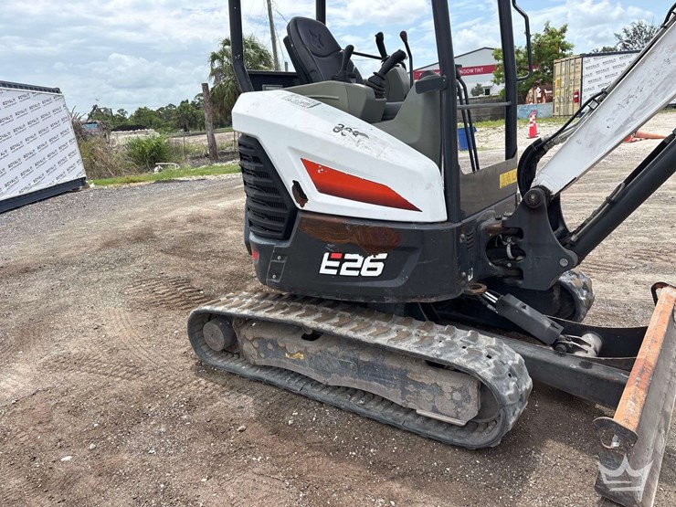 2021-bobcat-e26-image-11