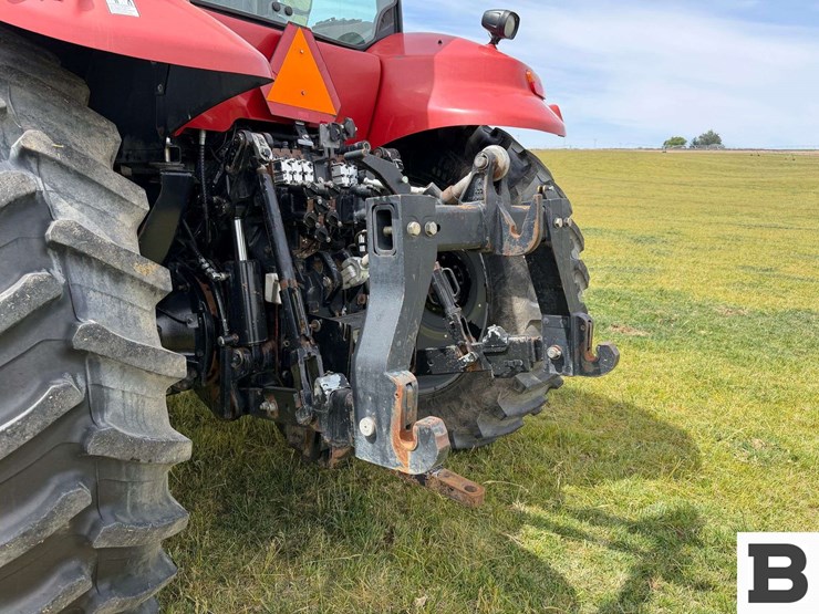 2014-case-ih-magnum-200-cvt-image-38