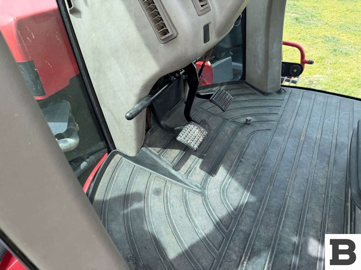 2015-case-ih-steiger-420-rowtrac-image-89