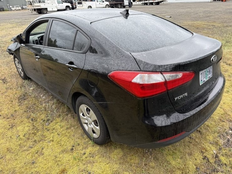 2016-kia-forte-sedan-image-5