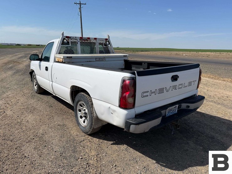 2005-chevrolet-silverado-1500-image-3