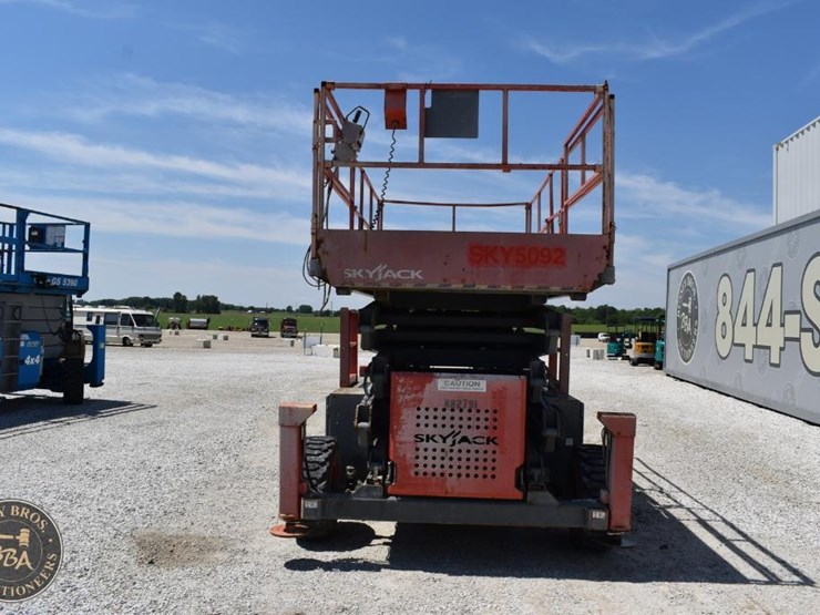 skyjack-sj9250rt-image-12