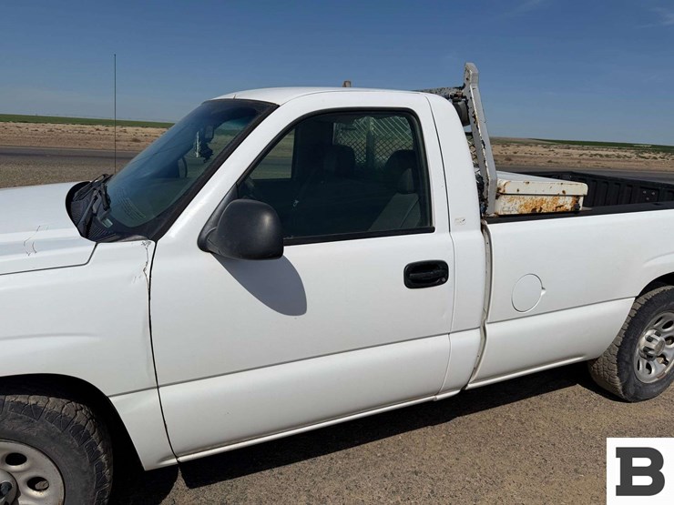 2005-chevrolet-silverado-1500-image-11