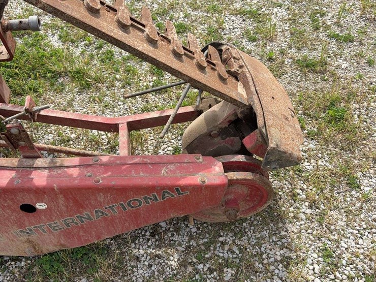 case-ih-1300-image-6