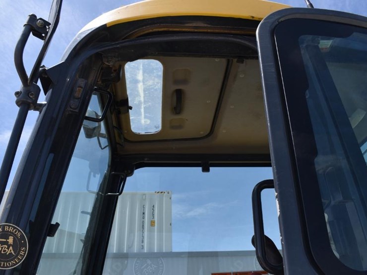 2020-komatsu-pc88mr-10-image-58