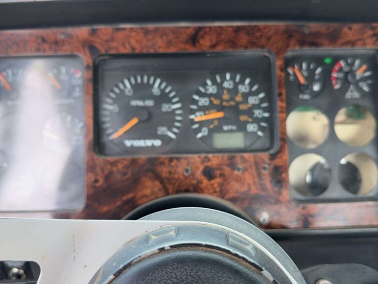 1996-cummins-m11-image-28