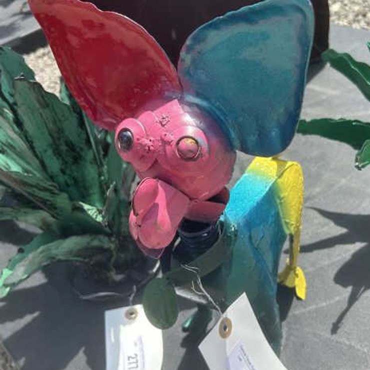 #276 • Metal Art - Bobble Head Dog