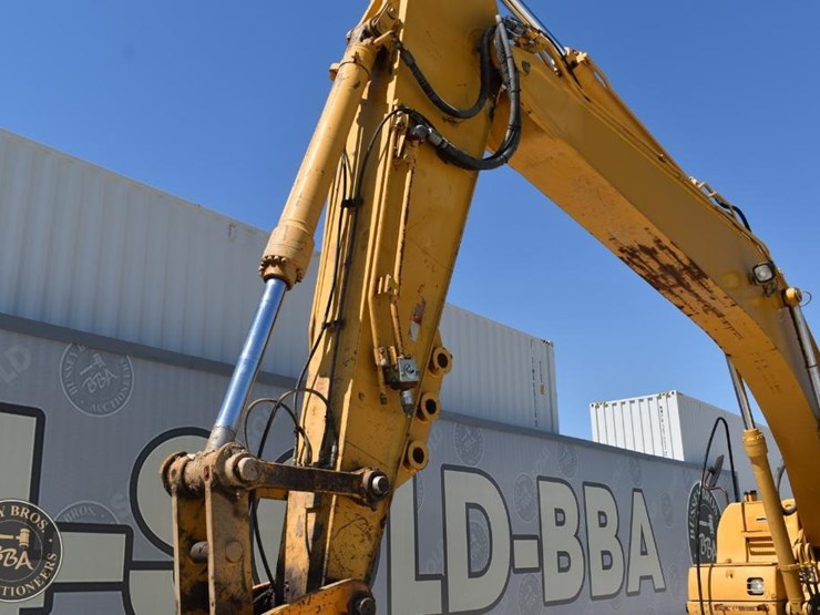 2005-caterpillar-320cl-image-19